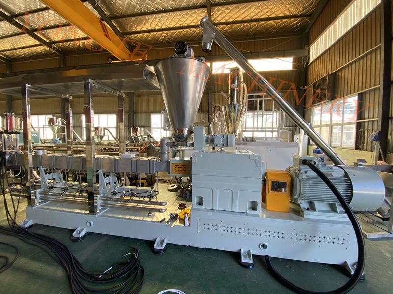 Yongte scriptor novum lignum-plastic pelletizing apparatus amplio utrumque environmental tutela et efficientiam