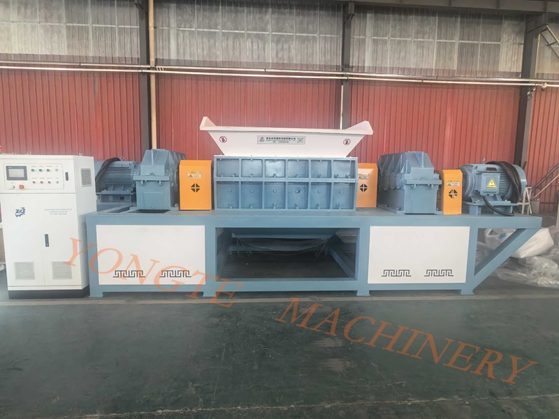 V tons per hora! De vita Alloy ferro Cutters ex III temporibus. Yongte plastic Machinery scriptor Shredder Refshapes productio exemplar lignum-plastic products.