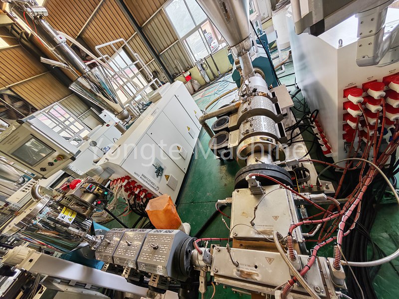 SJSZ65/132 conical twin screw extruder of WPC decking machine