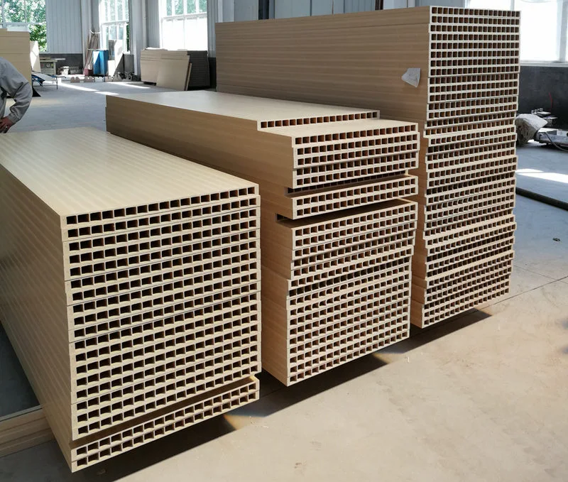 Solutio pro Dimensionali Deviatione, Warpage et Deformatione in WPC Door Productio