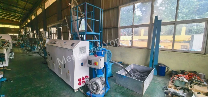 Summus Performance Wood Plastic Granulator pro clientibus Europaeis